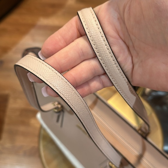 Authentic Michael Kors Voyager Medium Crossgrain Leather Tote in Blush, EUC - Picture 14 of 16